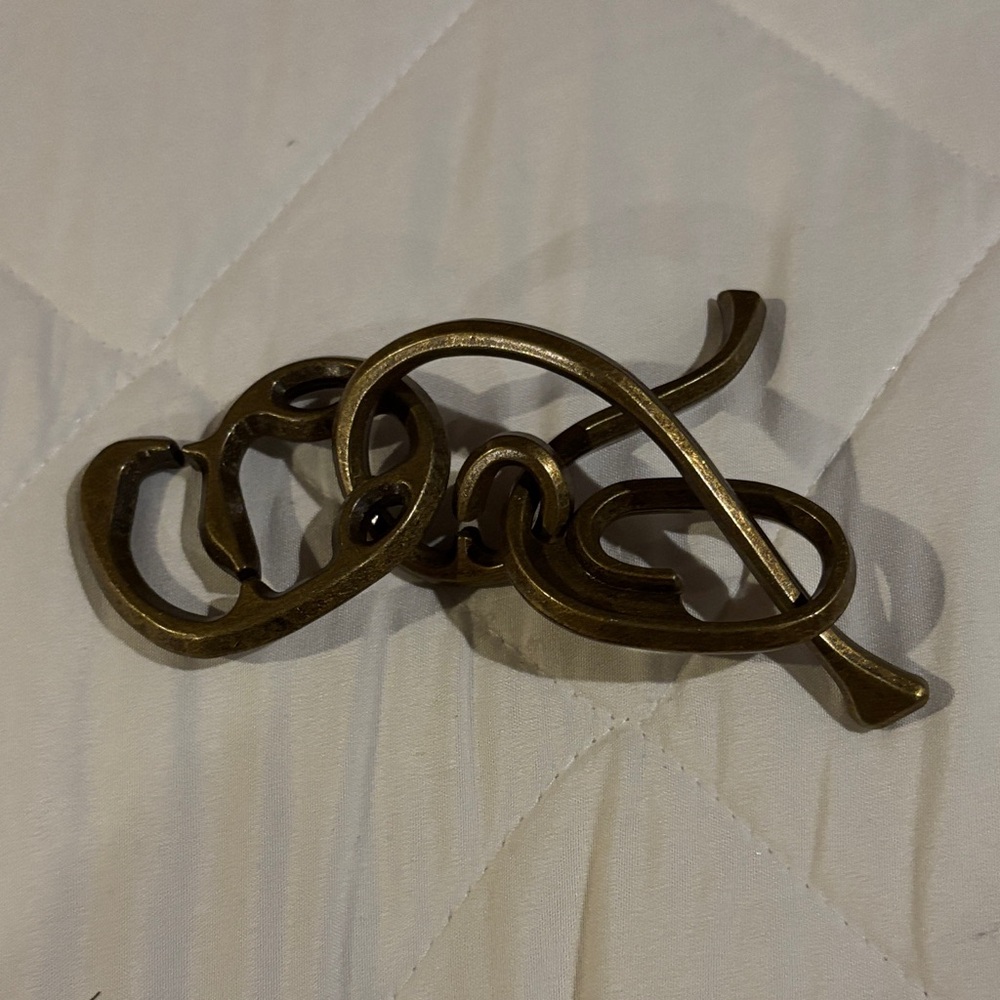 Hanayama Level 6 Cast puzzle- Enigma